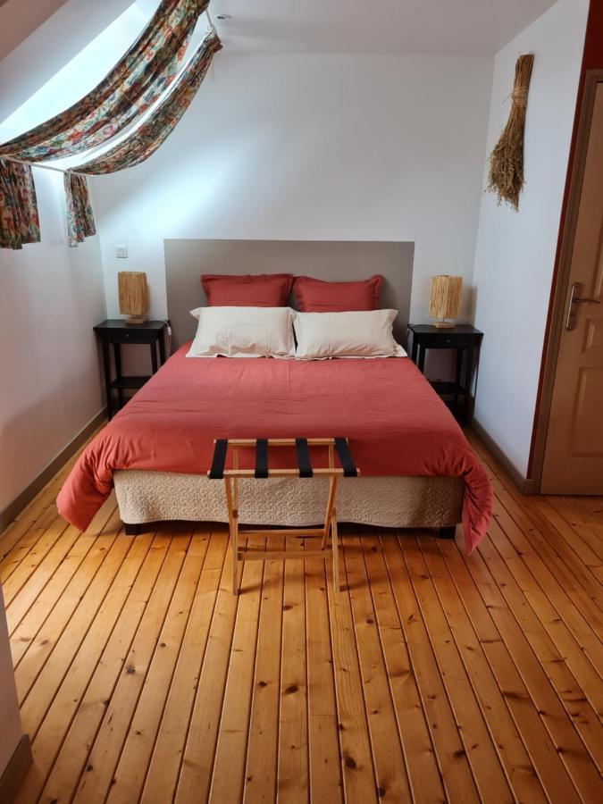 Bed and Breakfast Domaine De La Cour Vautier Mandeville-en-Bessin Экстерьер фото