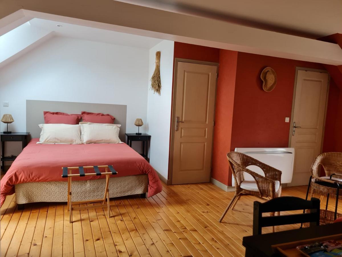 Bed and Breakfast Domaine De La Cour Vautier Mandeville-en-Bessin Экстерьер фото