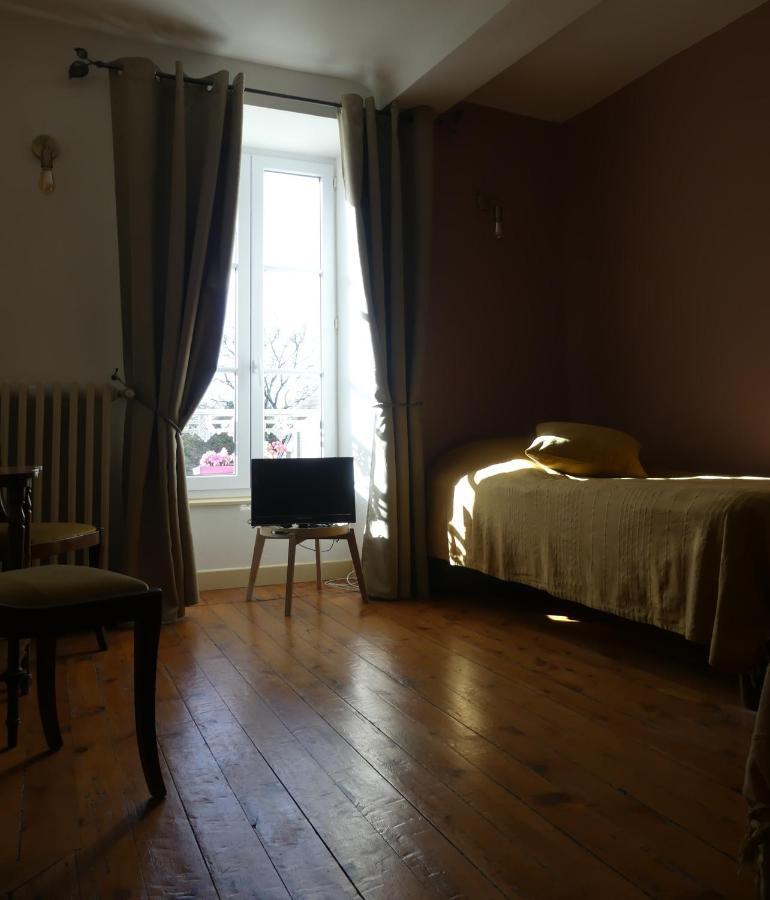 Bed and Breakfast Domaine De La Cour Vautier Mandeville-en-Bessin Экстерьер фото