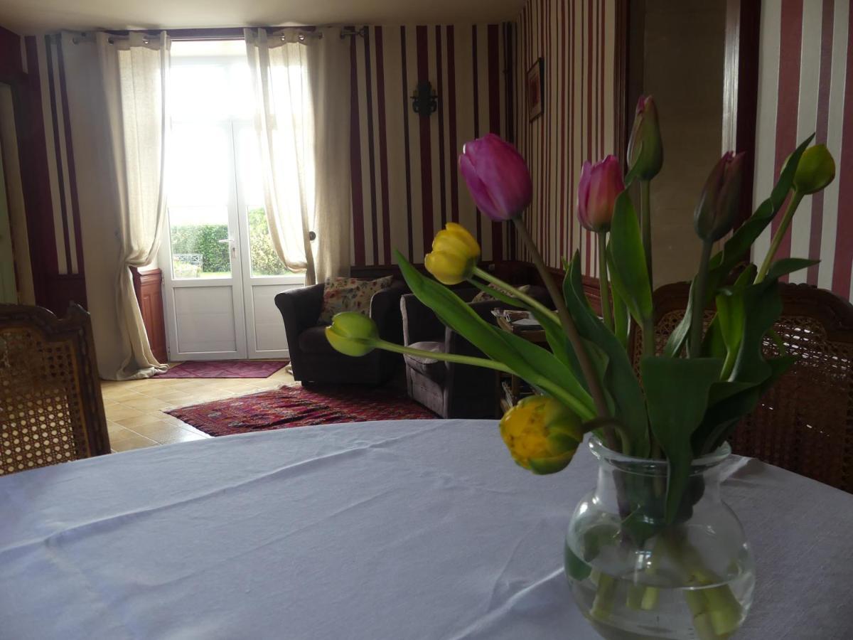 Bed and Breakfast Domaine De La Cour Vautier Mandeville-en-Bessin Экстерьер фото